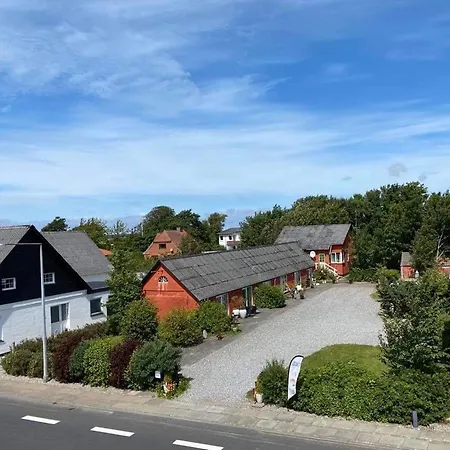 Vester Hjermitslev Bed & Breakfast 3*