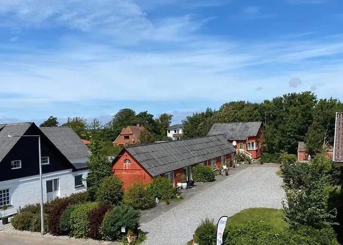 Vester Hjermitslev Bed & Breakfast 3*